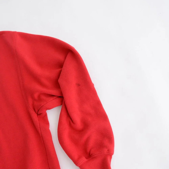 Vintage Mickey Inc Red  Embroidered Walt Disney World Crew Neck Sweater Large - Picture 4 of 11